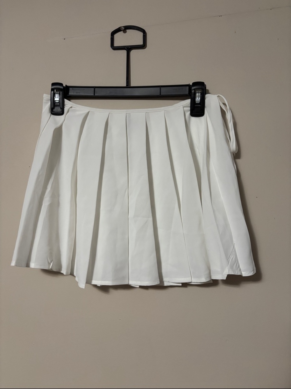 White Pleated Women’s Mini Skirt with tie on side
